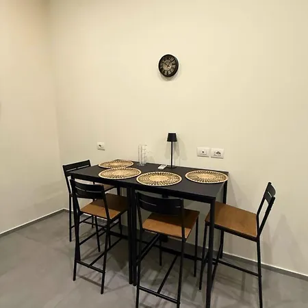 Vk Bed & Breakfast *