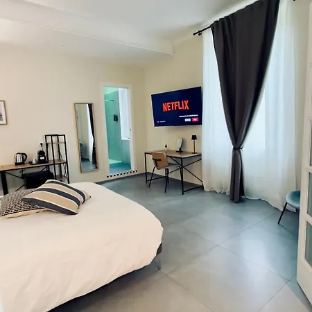 Vk Bed & Breakfast *